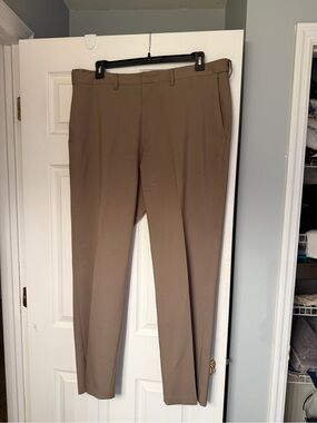 Haggar Men's Dress Pants in Brown-Tan